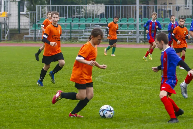 KS Ostrovia z rocznika 2010 wygrywa sobotni mecz! (zdjęcia)