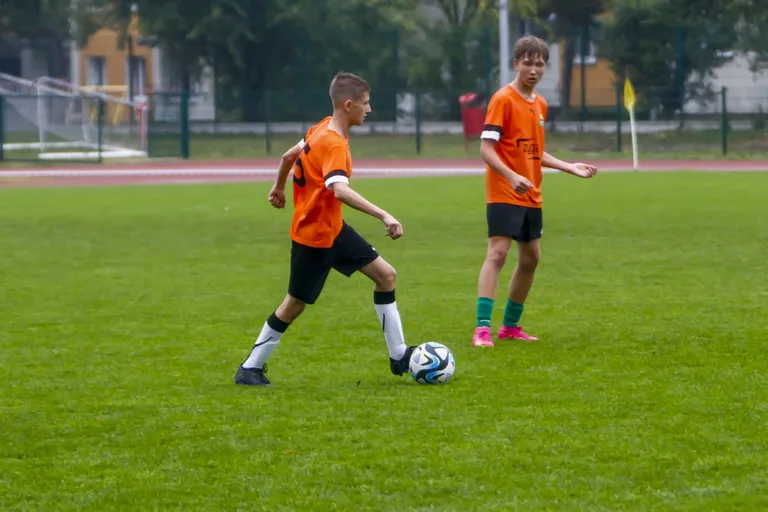 KS Ostrovia z rocznika 2010 wygrywa sobotni mecz! (zdjęcia)