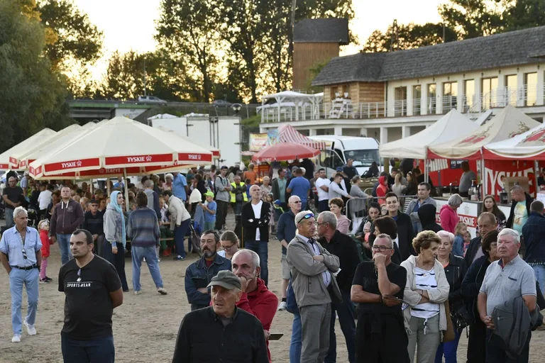 Brok pożegnał lato z zespołem "Bayer Full" (zdjęcia)