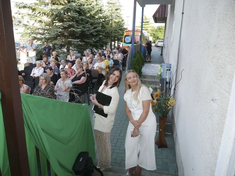 Narodowe Czytanie w Małkini Górnej: "Nad Niemnem" w wykonaniu aktorów, uczniów i mieszkańców (zdjęcia)