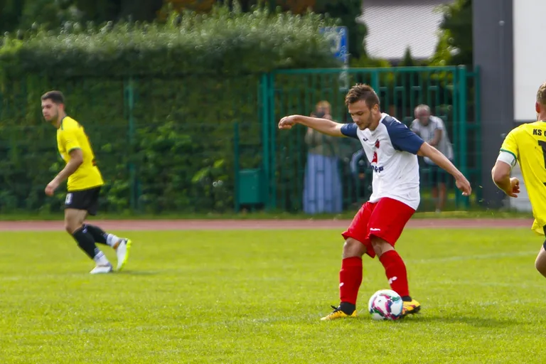Mecz KS Ostrovia vs Wkra Radzanów (zdjęcia)