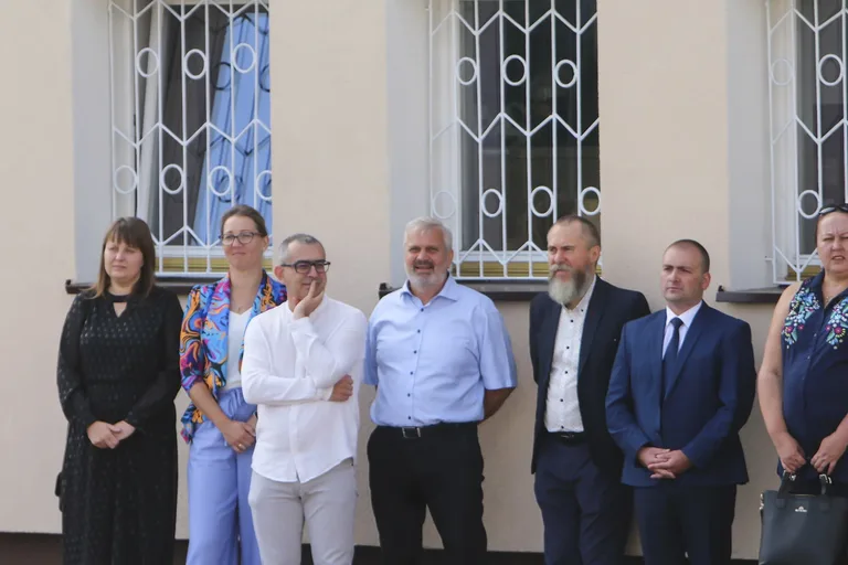 Rozpoczęcie roku szkolnego w ostrowskich szkołach (zdjęcia)