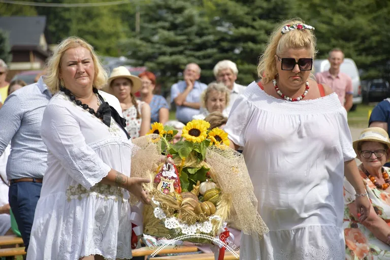 W Małkini Górnej mieszkańcy podziękowali za tegoroczne plony (zdjęcia)