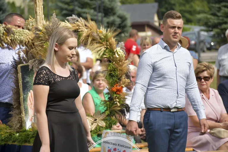 W Małkini Górnej mieszkańcy podziękowali za tegoroczne plony (zdjęcia)