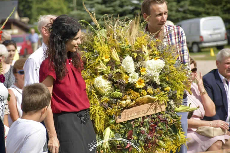 W Małkini Górnej mieszkańcy podziękowali za tegoroczne plony (zdjęcia)