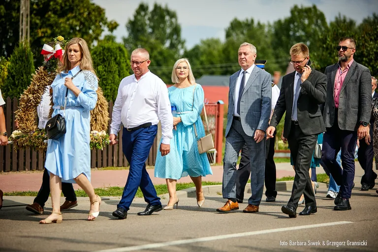 Dożynki w Bogutach-Piankach: dziękczynienie za plony i dobra zabawa (zdjęcia)