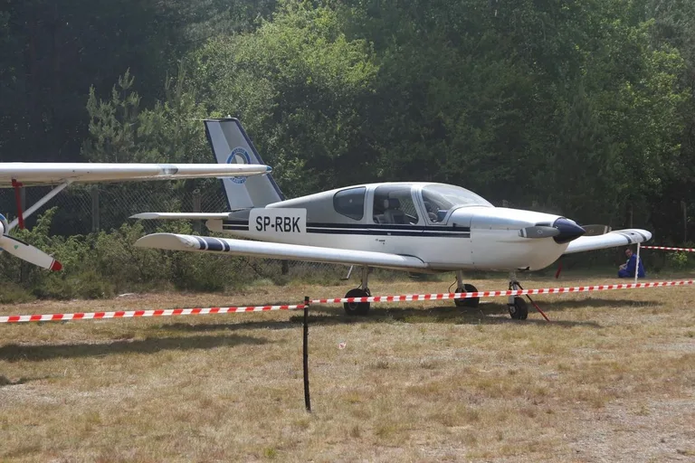 Rozkosz dla zmysłów! Lotnictwo, motoryzacja, drift i atrakcje dla dzieci na Dniu Dziecka w Grądach! (zdjęcia)
