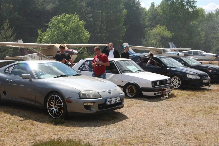 Rozkosz dla zmysłów! Lotnictwo, motoryzacja, drift i atrakcje dla dzieci na Dniu Dziecka w Grądach! (zdjęcia)