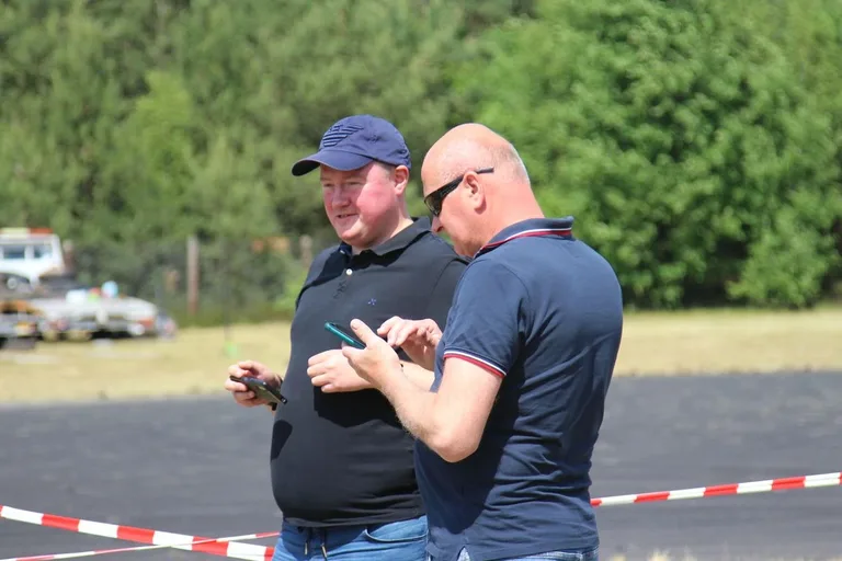 Rozkosz dla zmysłów! Lotnictwo, motoryzacja, drift i atrakcje dla dzieci na Dniu Dziecka w Grądach! (zdjęcia)