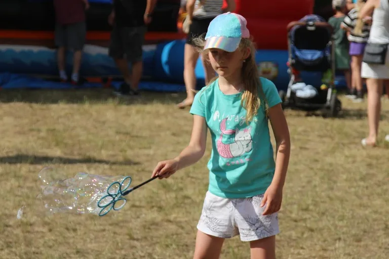 Festiwal Baniek Mydlanych - Zabawa dla wszystkich, magiczny widok dla każdego (zdjęcia)