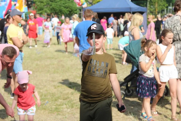 Festiwal Baniek Mydlanych - Zabawa dla wszystkich, magiczny widok dla każdego (zdjęcia)