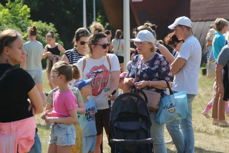 Festiwal Baniek Mydlanych - Zabawa dla wszystkich, magiczny widok dla każdego (zdjęcia)