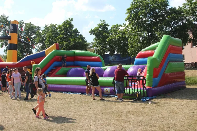 Festiwal Baniek Mydlanych - Zabawa dla wszystkich, magiczny widok dla każdego (zdjęcia)