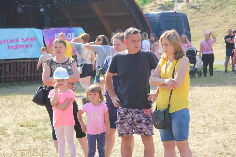 Festiwal Baniek Mydlanych - Zabawa dla wszystkich, magiczny widok dla każdego (zdjęcia)