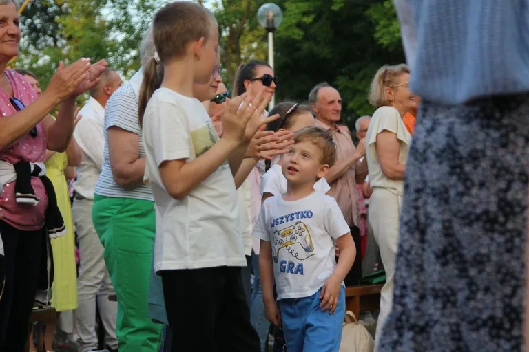 Koncert Uwielbienia - Zespół WierzTylko rozbudził duchową energię (zdjęcia, wideo)