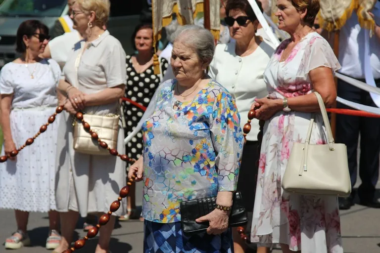Wspólnota wiary na ulicach - Boże Ciało z parafią pw. Wniebowzięcia NMP w Ostrowi Mazowieckiej (zdjęcia)