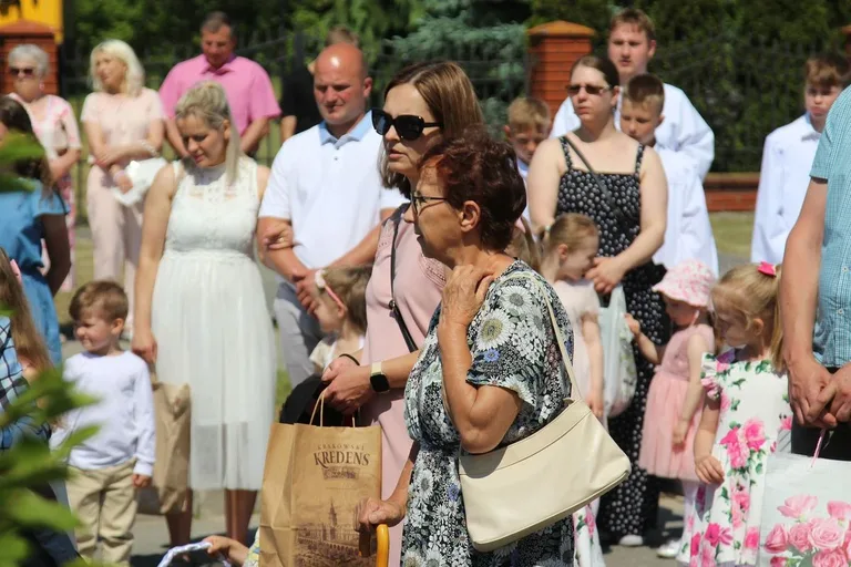 Z parafią pw. Opatrzności Bożej przez ulice Ostrowi Mazowieckiej. Uroczysta procesja Bożego Ciała (zdjęcia)