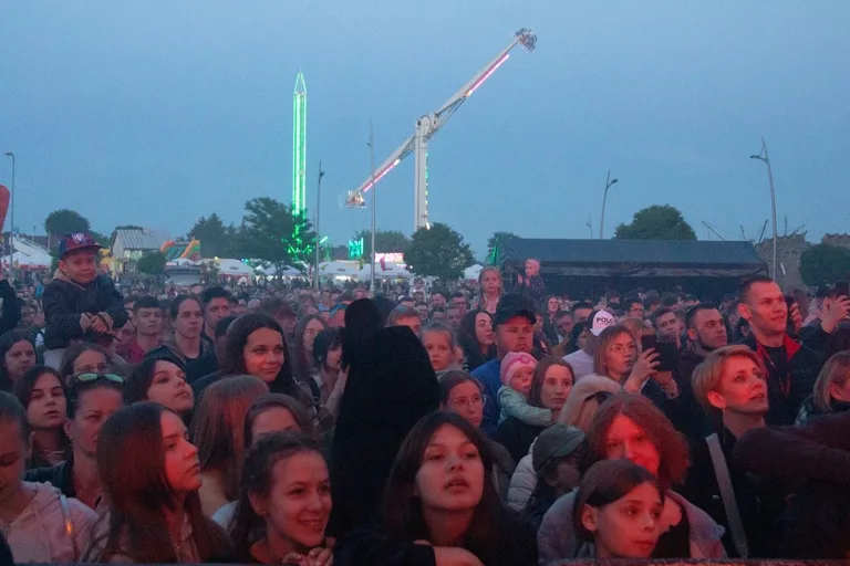 Eksplozja reggae na 19. Dniach Ostrowi Mazowieckiej - Kamil Bednarek zdominował scenę! (zdjęcia, wideo)