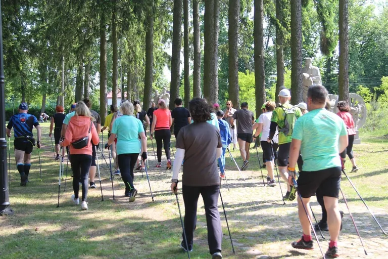 6. Bieg Pamięci Absolwentów Szkoły Podchorążych Piechoty. Kiedy sport spotyka historię... (zdjęcia)