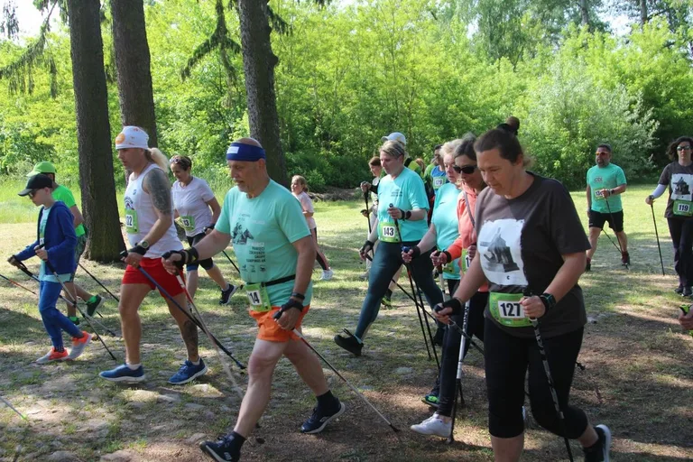 6. Bieg Pamięci Absolwentów Szkoły Podchorążych Piechoty. Kiedy sport spotyka historię... (zdjęcia)