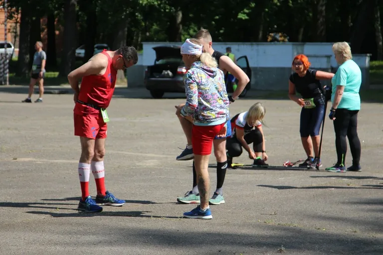6. Bieg Pamięci Absolwentów Szkoły Podchorążych Piechoty. Kiedy sport spotyka historię... (zdjęcia)