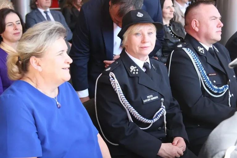 Uroczyste Obchody Dnia Strażaka w Ostrowi Mazowieckiej - honor, odznaczenia i wyróżnienia (zdjęcia)