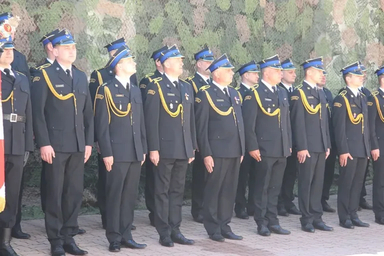 Uroczyste Obchody Dnia Strażaka w Ostrowi Mazowieckiej - honor, odznaczenia i wyróżnienia (zdjęcia)