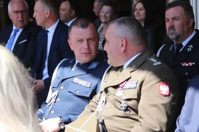 Uroczyste Obchody Dnia Strażaka w Ostrowi Mazowieckiej - honor, odznaczenia i wyróżnienia (zdjęcia)