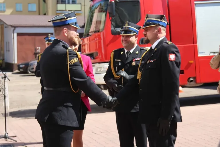 Uroczyste Obchody Dnia Strażaka w Ostrowi Mazowieckiej - honor, odznaczenia i wyróżnienia (zdjęcia)
