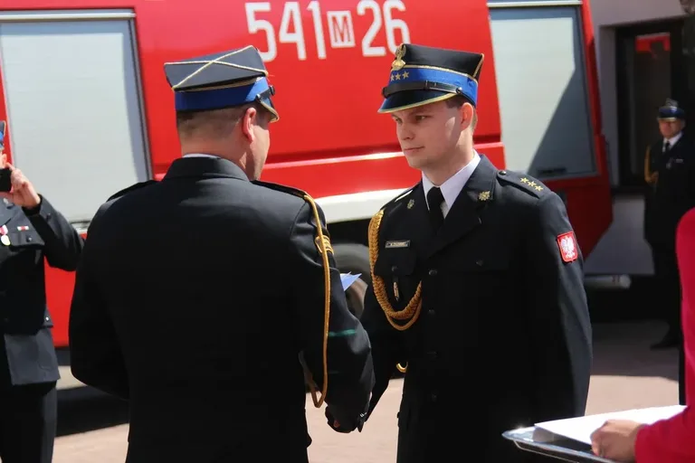 Uroczyste Obchody Dnia Strażaka w Ostrowi Mazowieckiej - honor, odznaczenia i wyróżnienia (zdjęcia)