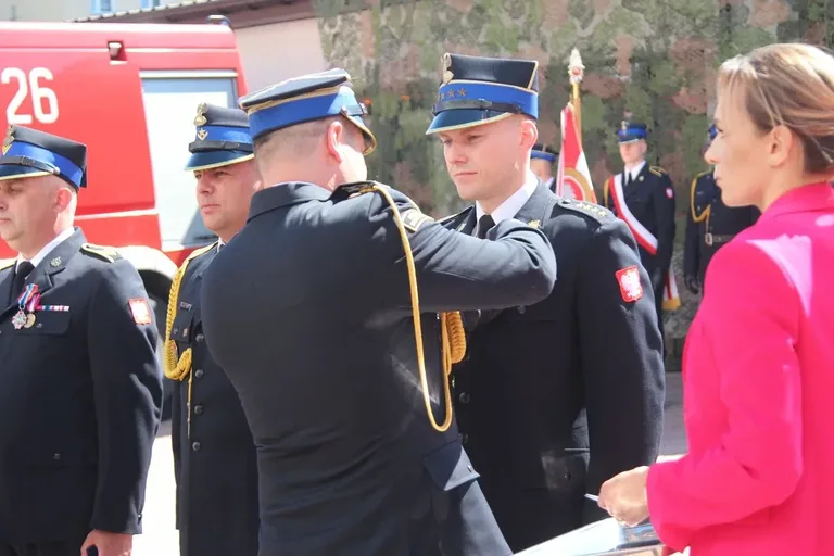 Uroczyste Obchody Dnia Strażaka w Ostrowi Mazowieckiej - honor, odznaczenia i wyróżnienia (zdjęcia)