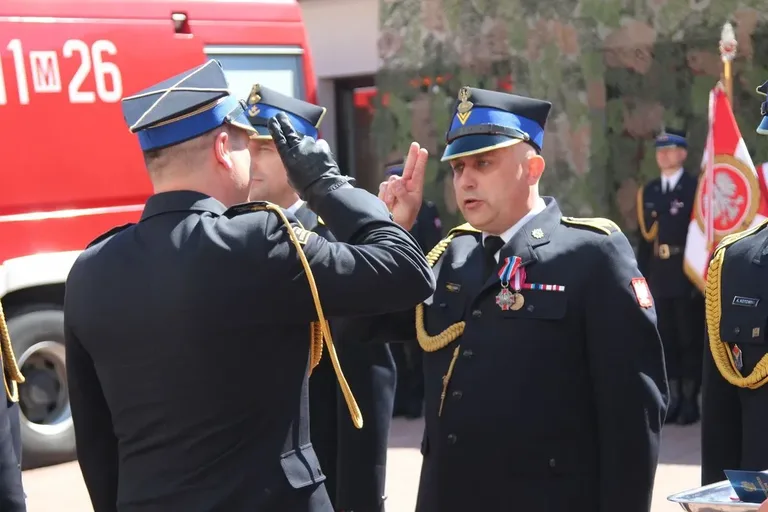 Uroczyste Obchody Dnia Strażaka w Ostrowi Mazowieckiej - honor, odznaczenia i wyróżnienia (zdjęcia)