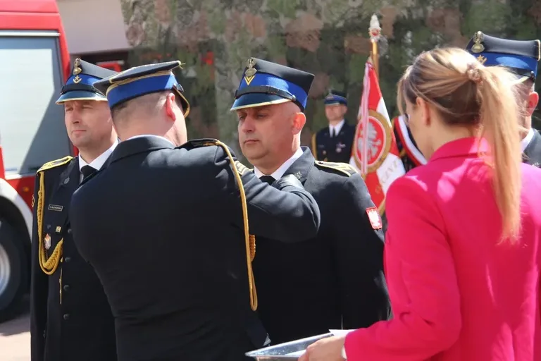 Uroczyste Obchody Dnia Strażaka w Ostrowi Mazowieckiej - honor, odznaczenia i wyróżnienia (zdjęcia)