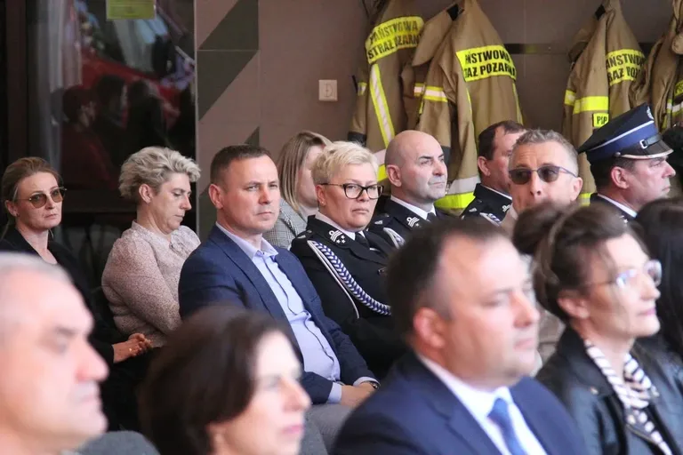 Uroczyste Obchody Dnia Strażaka w Ostrowi Mazowieckiej - honor, odznaczenia i wyróżnienia (zdjęcia)