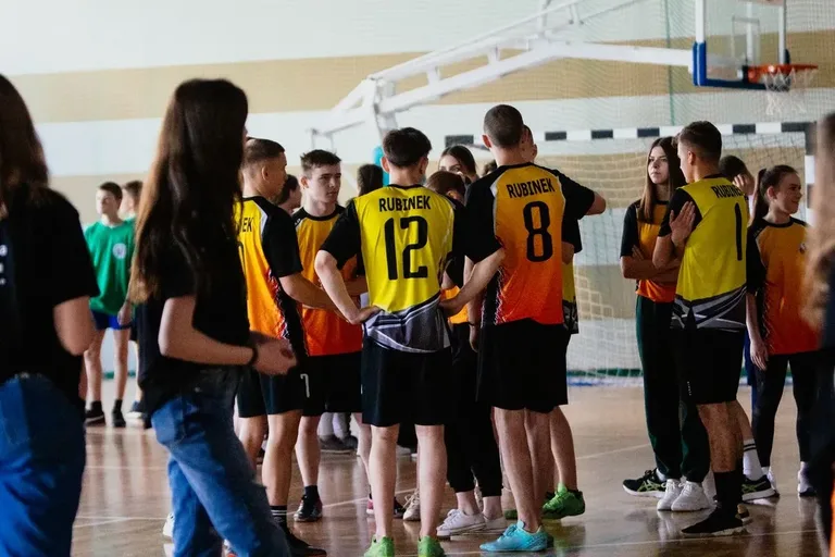 Uczniowie walczyli o zwycięstwo w Młodzieżowych Bitwach Szkół (zdjęcia)