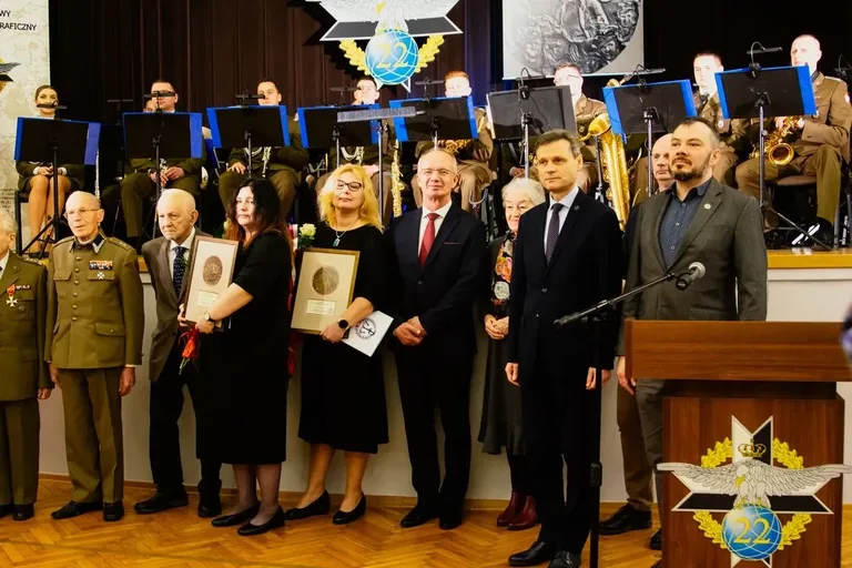 Uroczyste wręczenie nagrody im. Danuty Siedzikówny "Inki" w Komorowie (zdjęcia, wideo)