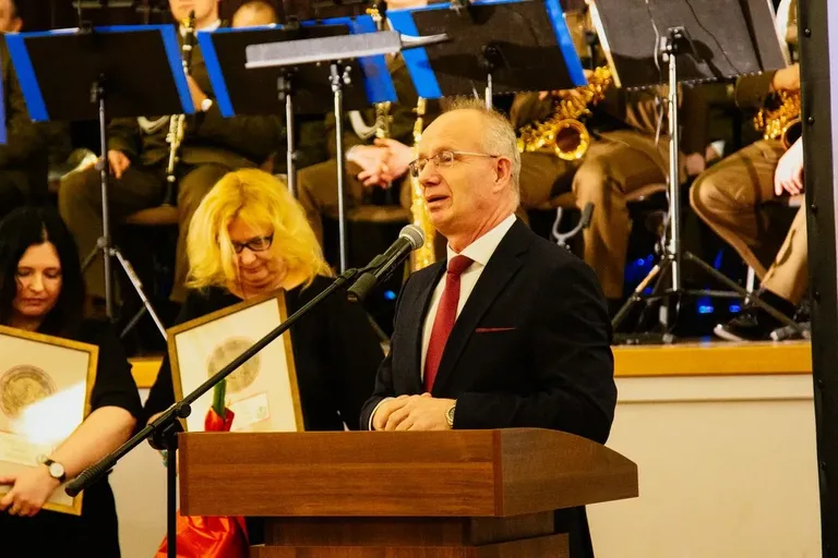Uroczyste wręczenie nagrody im. Danuty Siedzikówny "Inki" w Komorowie (zdjęcia, wideo)