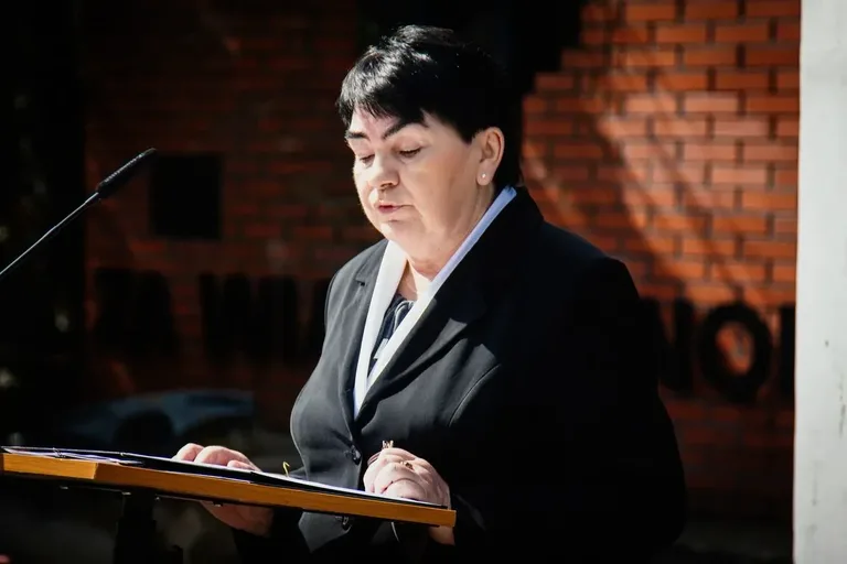 Pamięć o ofiarach - uroczystość upamiętniająca Zbrodnię Katyńską i aresztowanie uczniów Szkoły Handlowej (zdjęcia, wideo)
