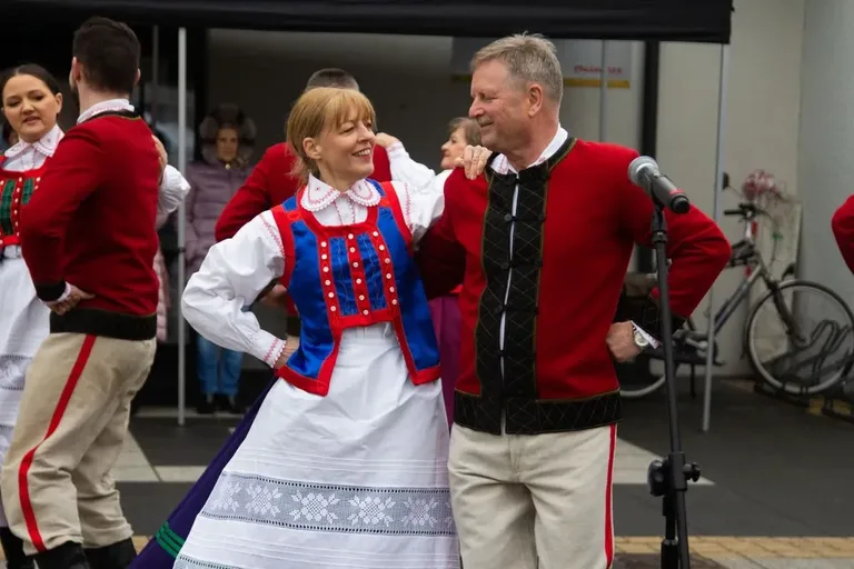 Jarmark Wielkanocny w Ostrowi Mazowieckiej – pyszne smaki i wspaniała zabawa! (zdjęcia, wideo)