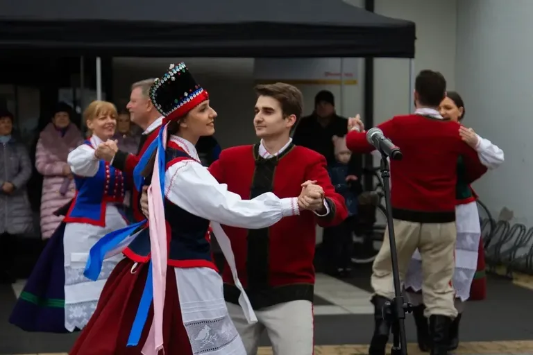 Jarmark Wielkanocny w Ostrowi Mazowieckiej – pyszne smaki i wspaniała zabawa! (zdjęcia, wideo)