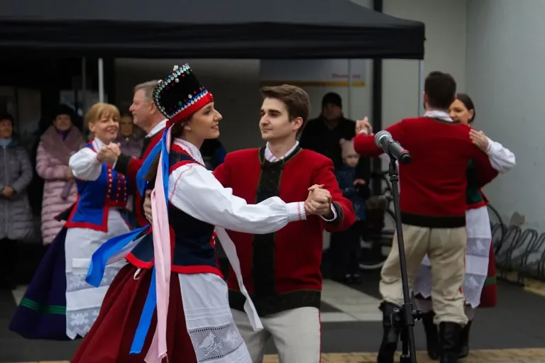 Jarmark Wielkanocny w Ostrowi Mazowieckiej – pyszne smaki i wspaniała zabawa! (zdjęcia, wideo)