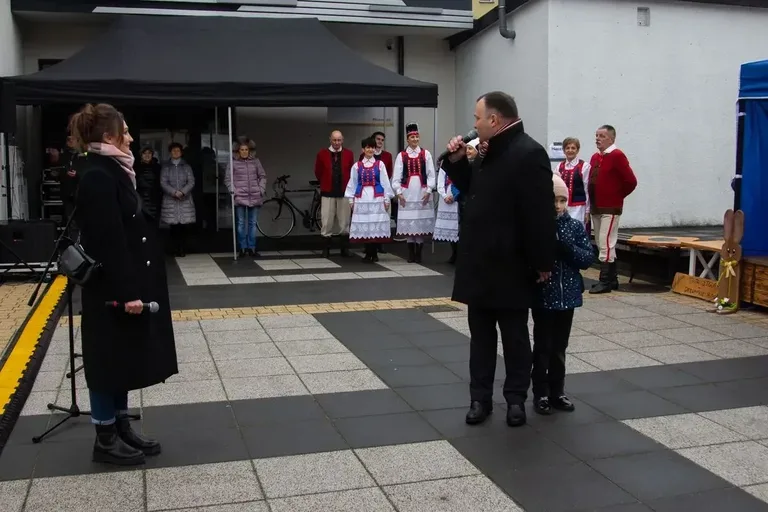 Jarmark Wielkanocny w Ostrowi Mazowieckiej – pyszne smaki i wspaniała zabawa! (zdjęcia, wideo)