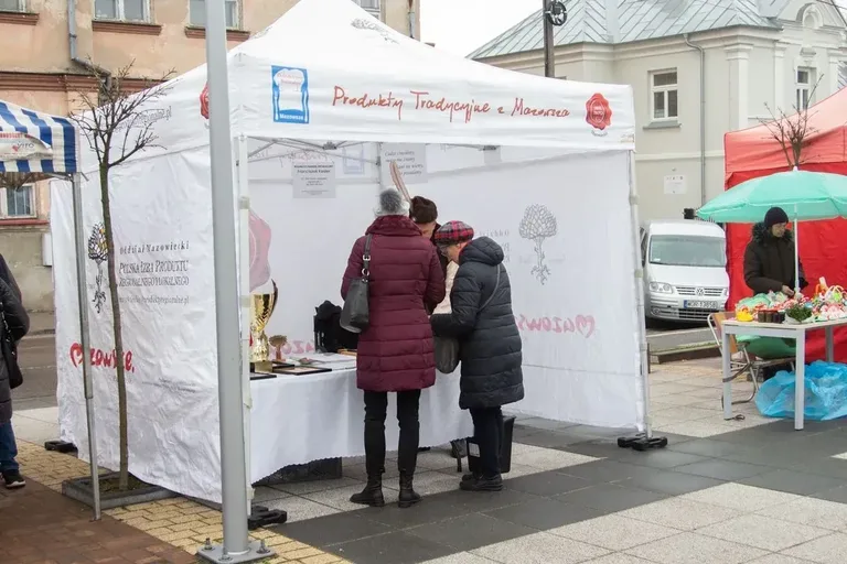 Jarmark Wielkanocny w Ostrowi Mazowieckiej – pyszne smaki i wspaniała zabawa! (zdjęcia, wideo)