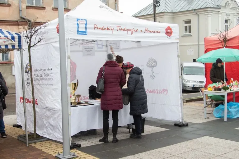 Jarmark Wielkanocny w Ostrowi Mazowieckiej – pyszne smaki i wspaniała zabawa! (zdjęcia, wideo)