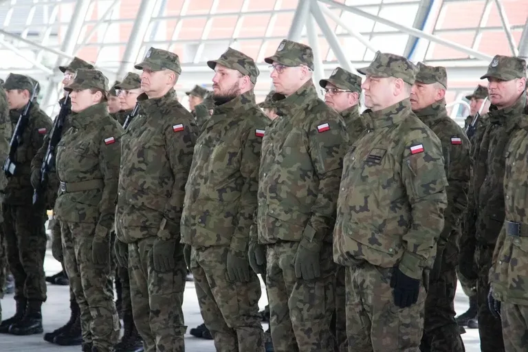 Uroczystość złożenia przysięgi wojskowej w Ostrowi Mazowieckiej - ważny moment dla żołnierzy (zdjęcia, wideo)