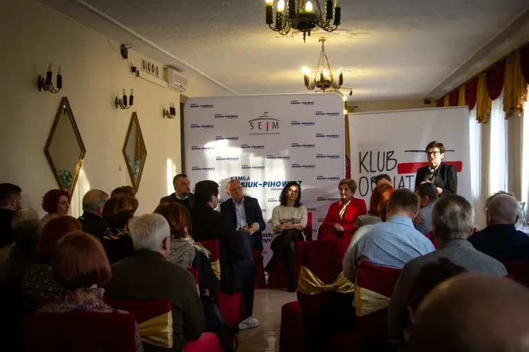 Politycy spotkali się z mieszkańcami Ostrowi Mazowieckiej (zdjęcia)