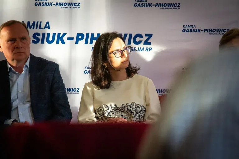 Politycy spotkali się z mieszkańcami Ostrowi Mazowieckiej (zdjęcia)