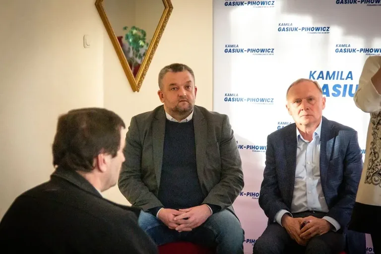 Politycy spotkali się z mieszkańcami Ostrowi Mazowieckiej (zdjęcia)