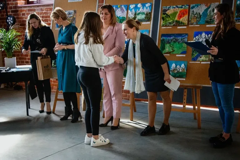 XVII Powiatowy Konkurs Plastyczny "Krajobraz polski" - "Pejzaż górski w kolażu" rozstrzygnięty! (zdjęcia)