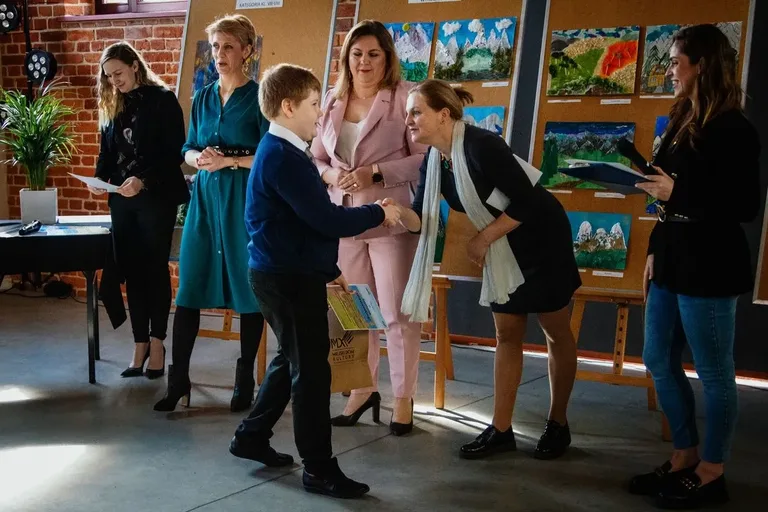 XVII Powiatowy Konkurs Plastyczny "Krajobraz polski" - "Pejzaż górski w kolażu" rozstrzygnięty! (zdjęcia)